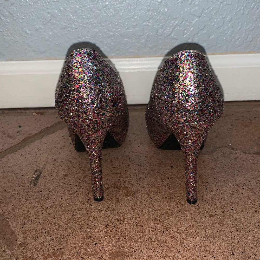 Heels - Picture 3 of 5